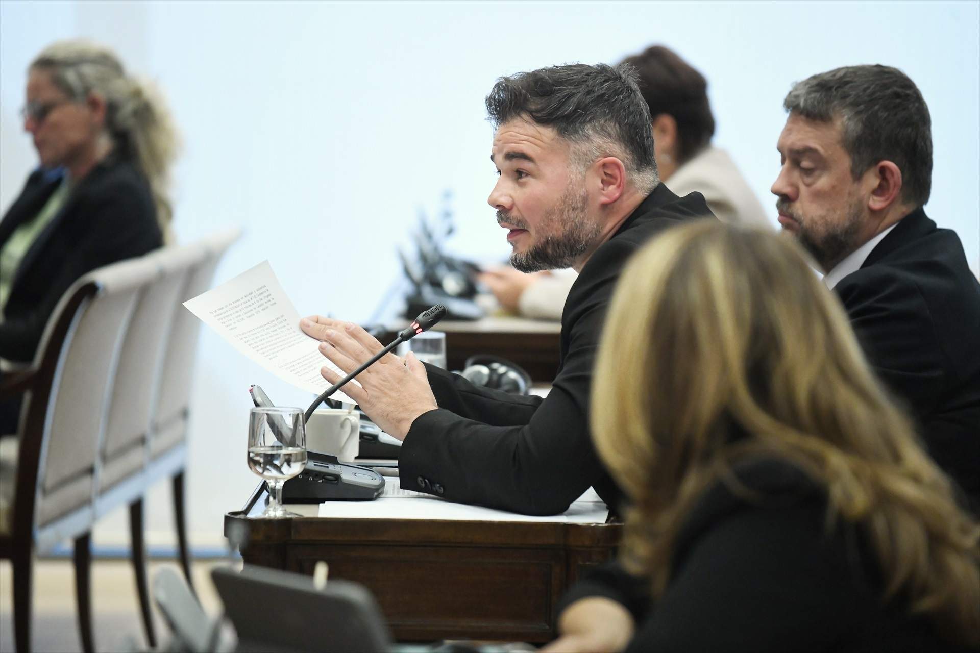 Enganxada entre Rufián i Illa per la gestió de la pandèmia: “Això no és un acte de campanya”