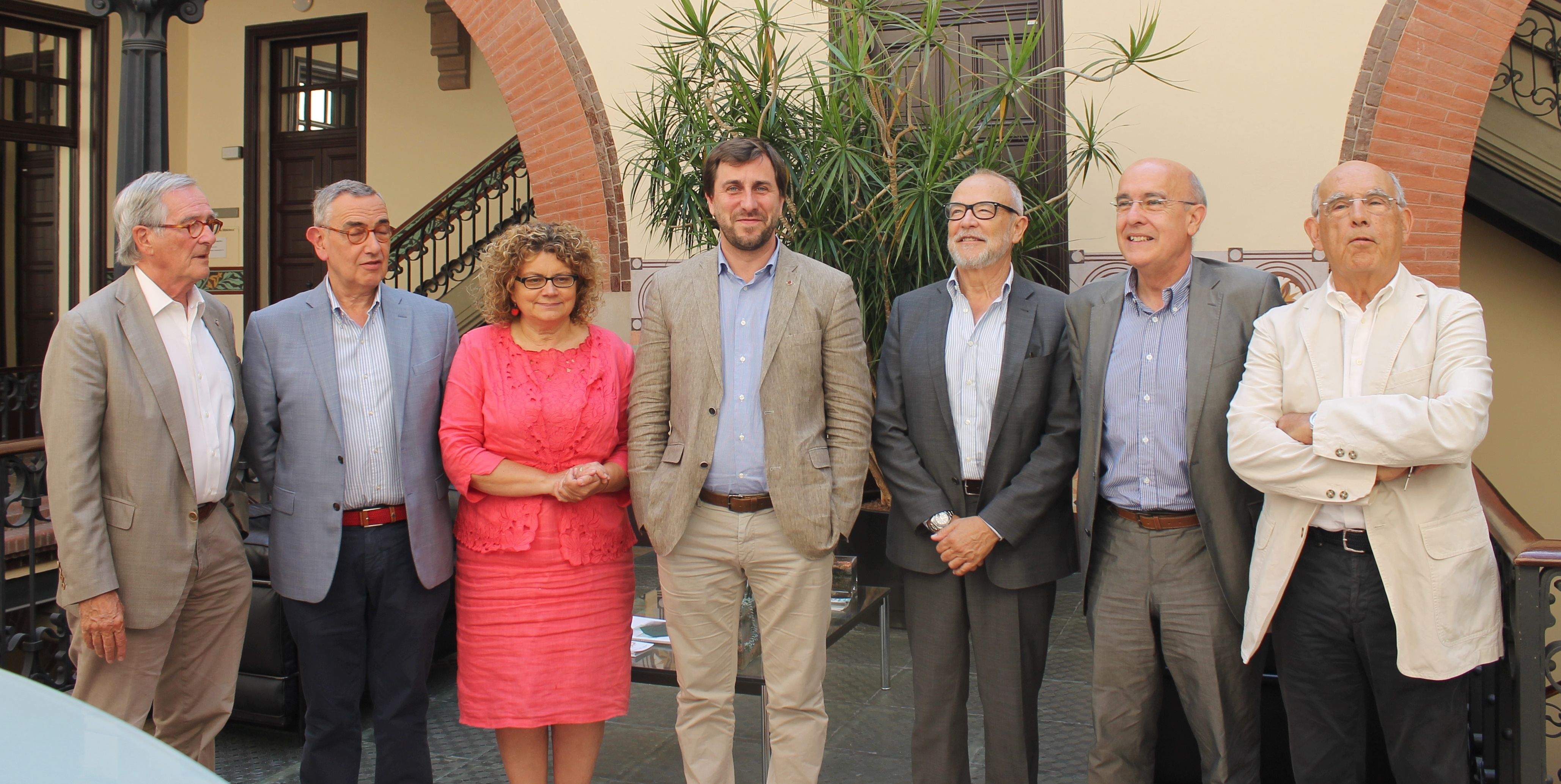 Comín hace frente común con todos los exconsellers de Salut en defensa del sistema sanitario