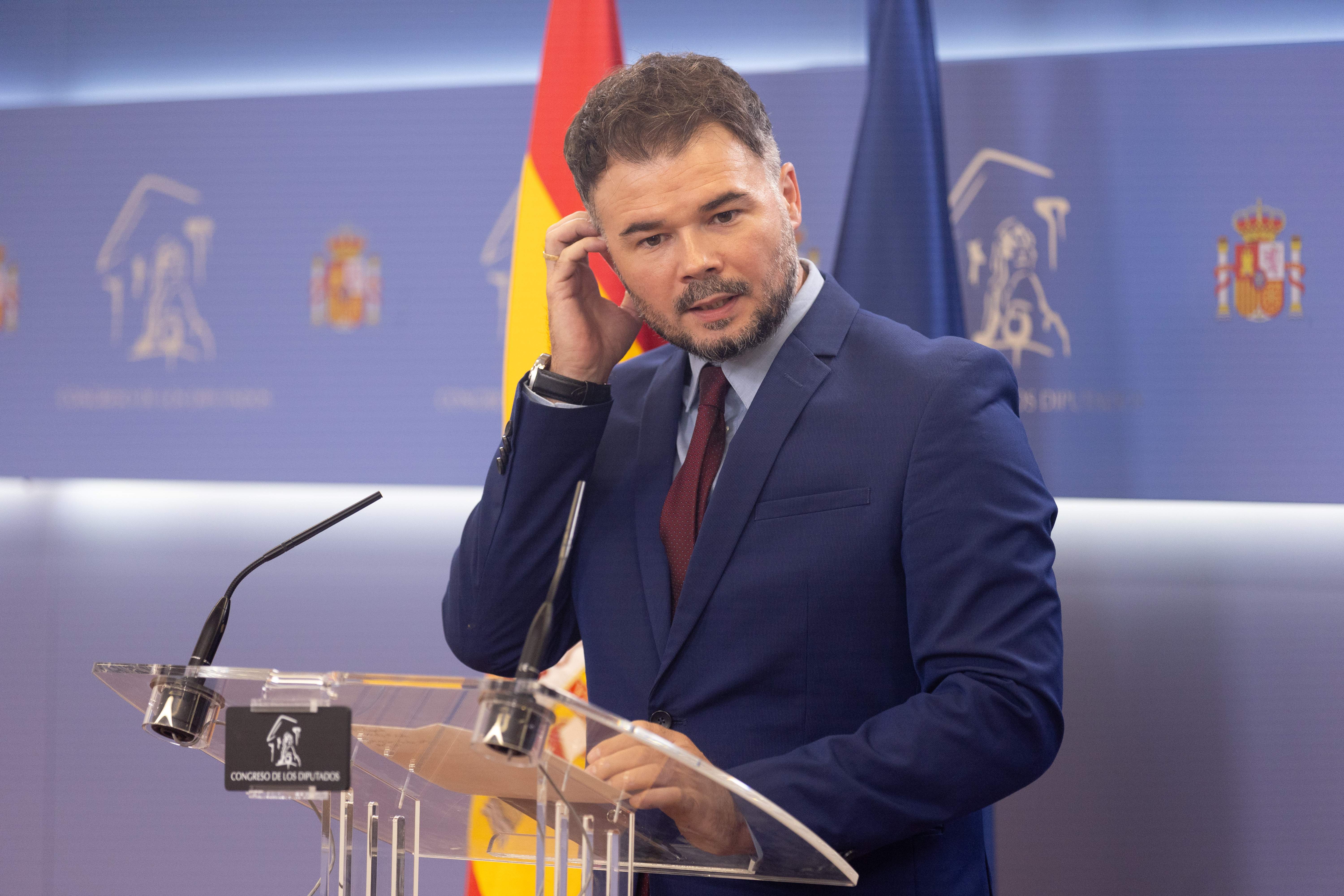 Rufián acusa a Illa de "insultar a la inteligencia" de los diputados en la comisión Koldo