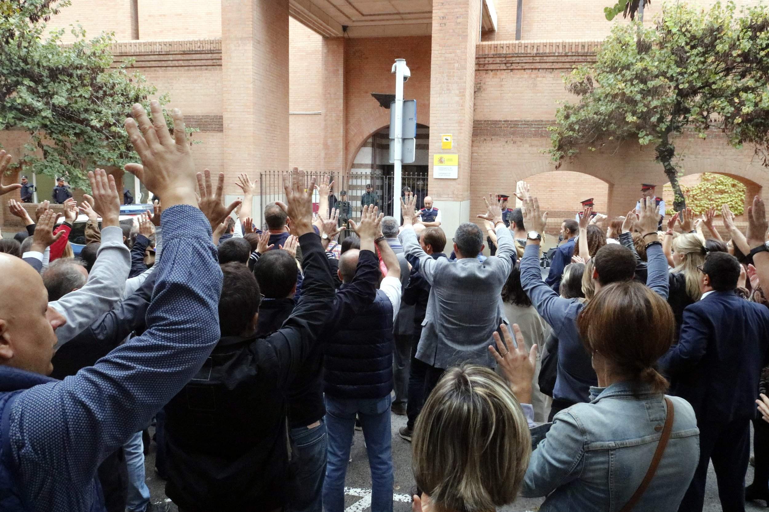 El CDR Girona convoca el 21-D en la subdelegación del gobierno español