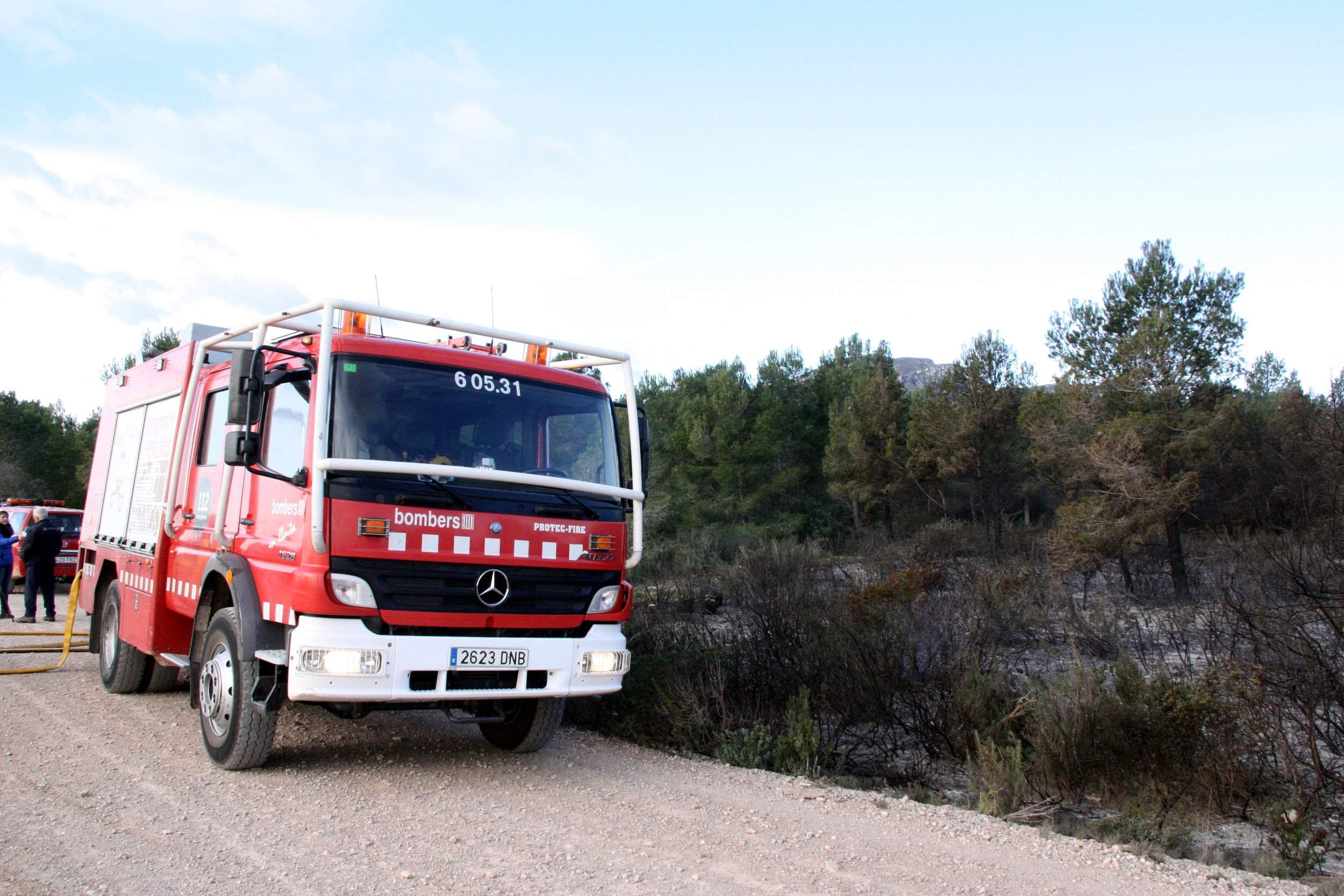 Un incendi a Badalona deixa un ferit lleu