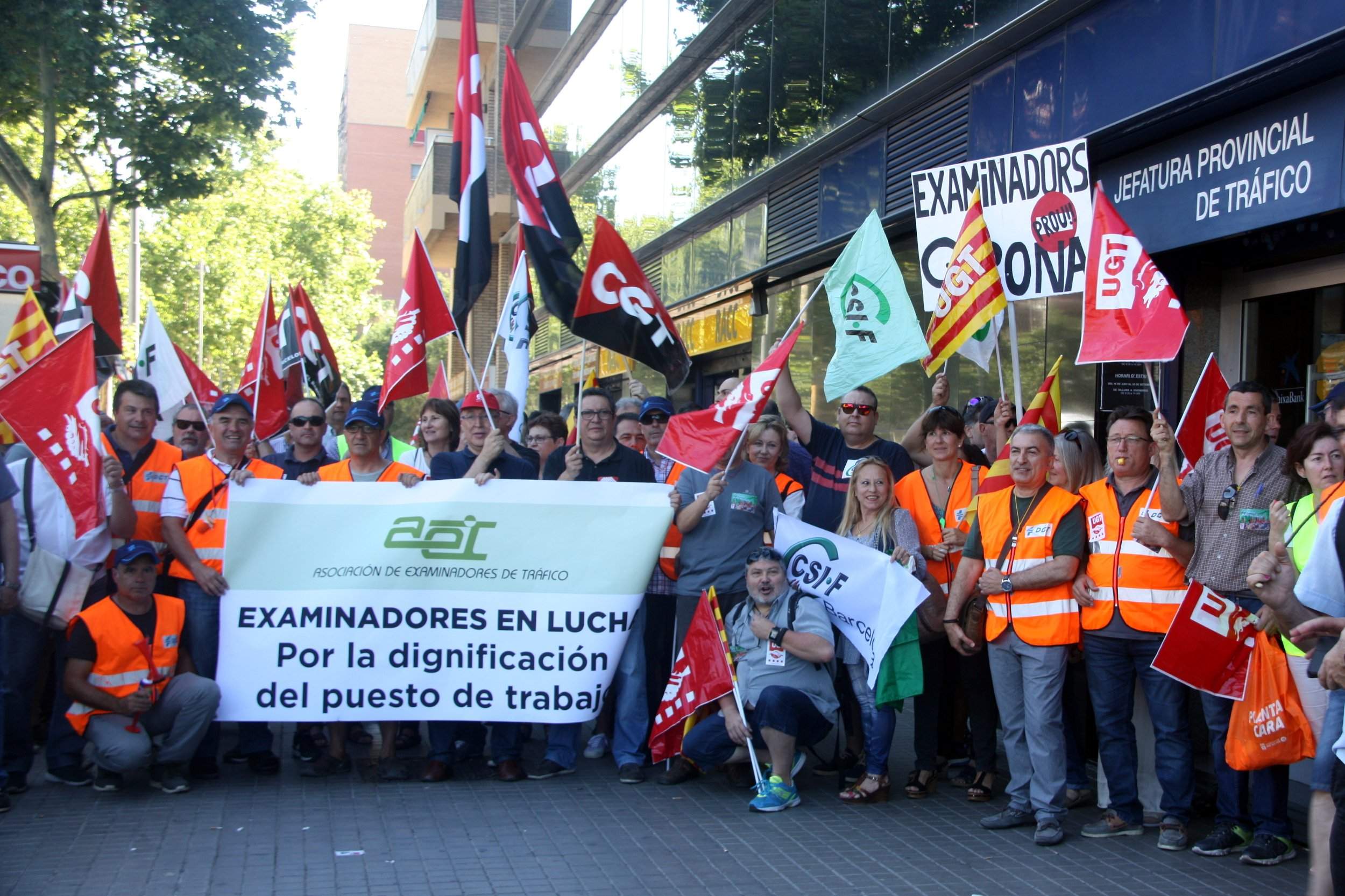 Nova vaga dels examinadors de Trànsit en fracassar les negociacions amb DGT