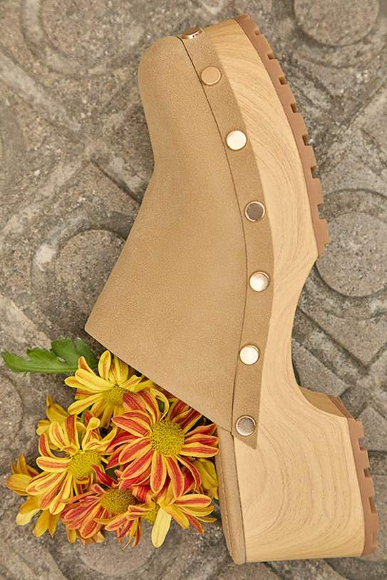 Zuecos de Stradivarius Zuecos de Stradivarius