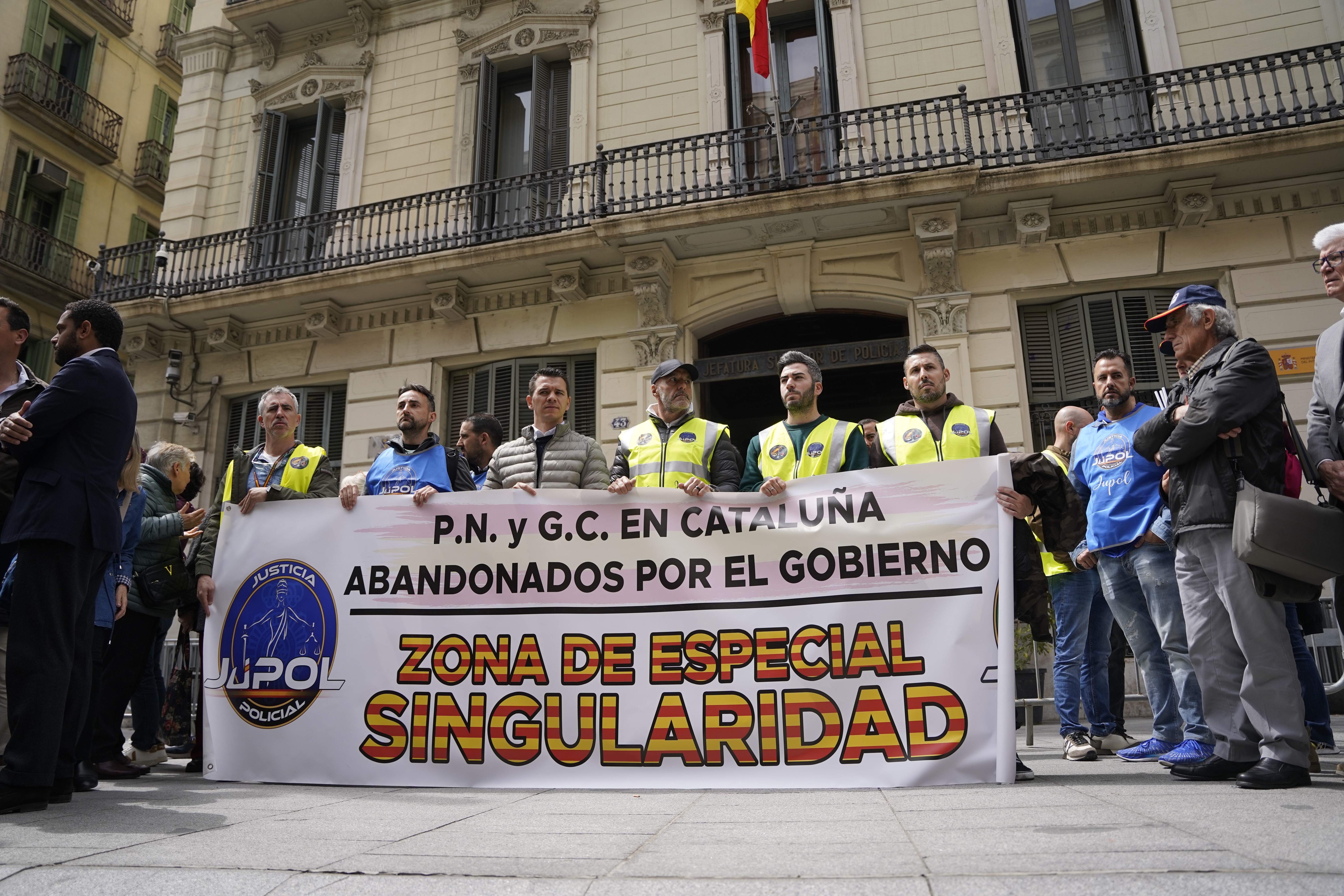 Barcelona. Comissaria  de Via Laietana. Concentració sindicat JUPOL. Foto: Irene Vilà Capafons