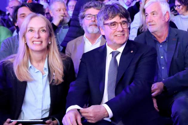 carles puigdemont anna navarro junts Foto: ACN carles puigdemont anna navarro junts Foto: ACN