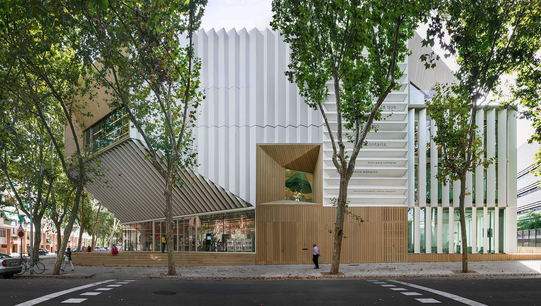 La biblioteca Gabriel García Márquez de Barcelona gana el premio de arquitectura Mies Van der Rohe