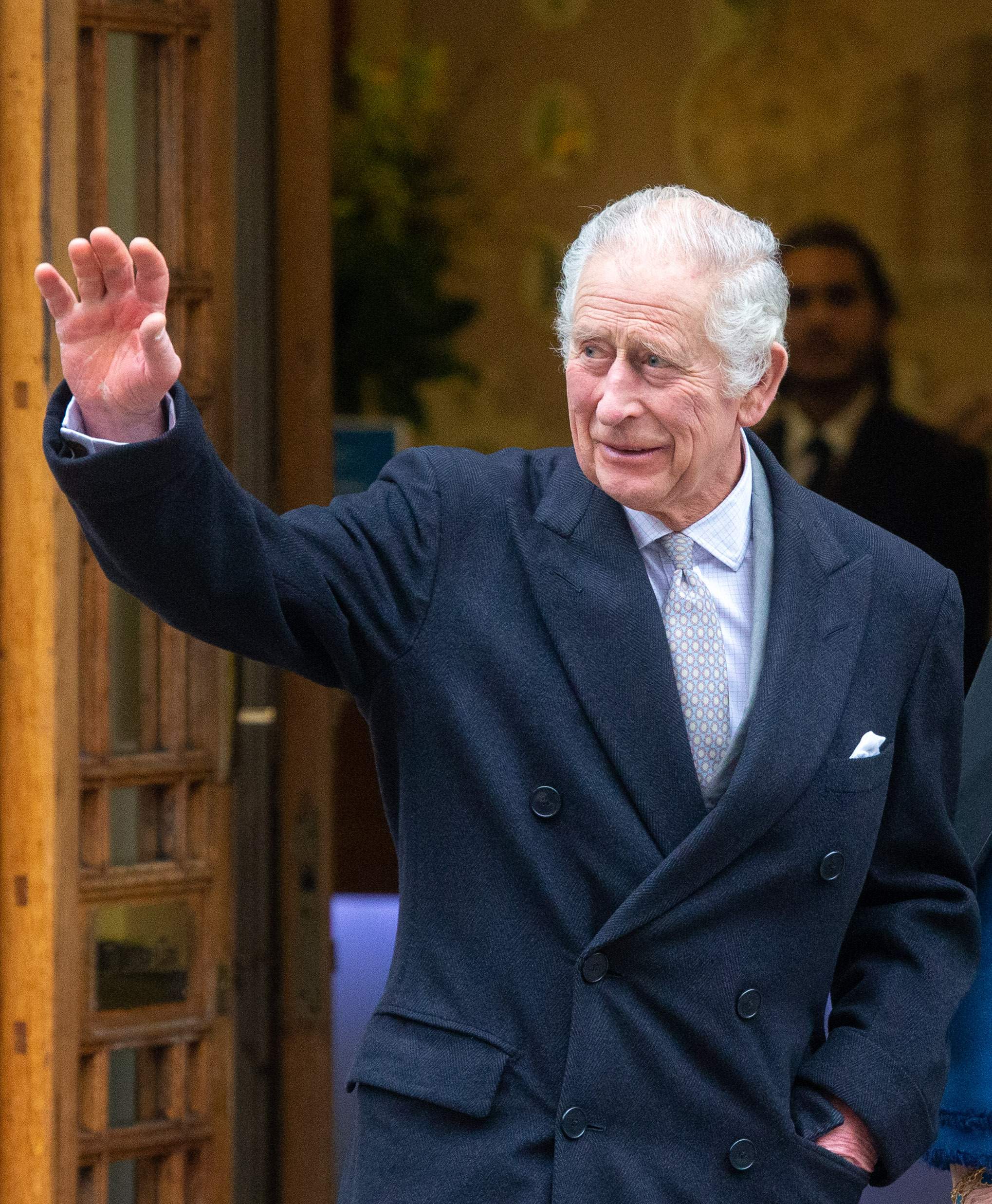 La preocupació per la salut de Carles III es dispara: ja se n'estaria preparant el funeral