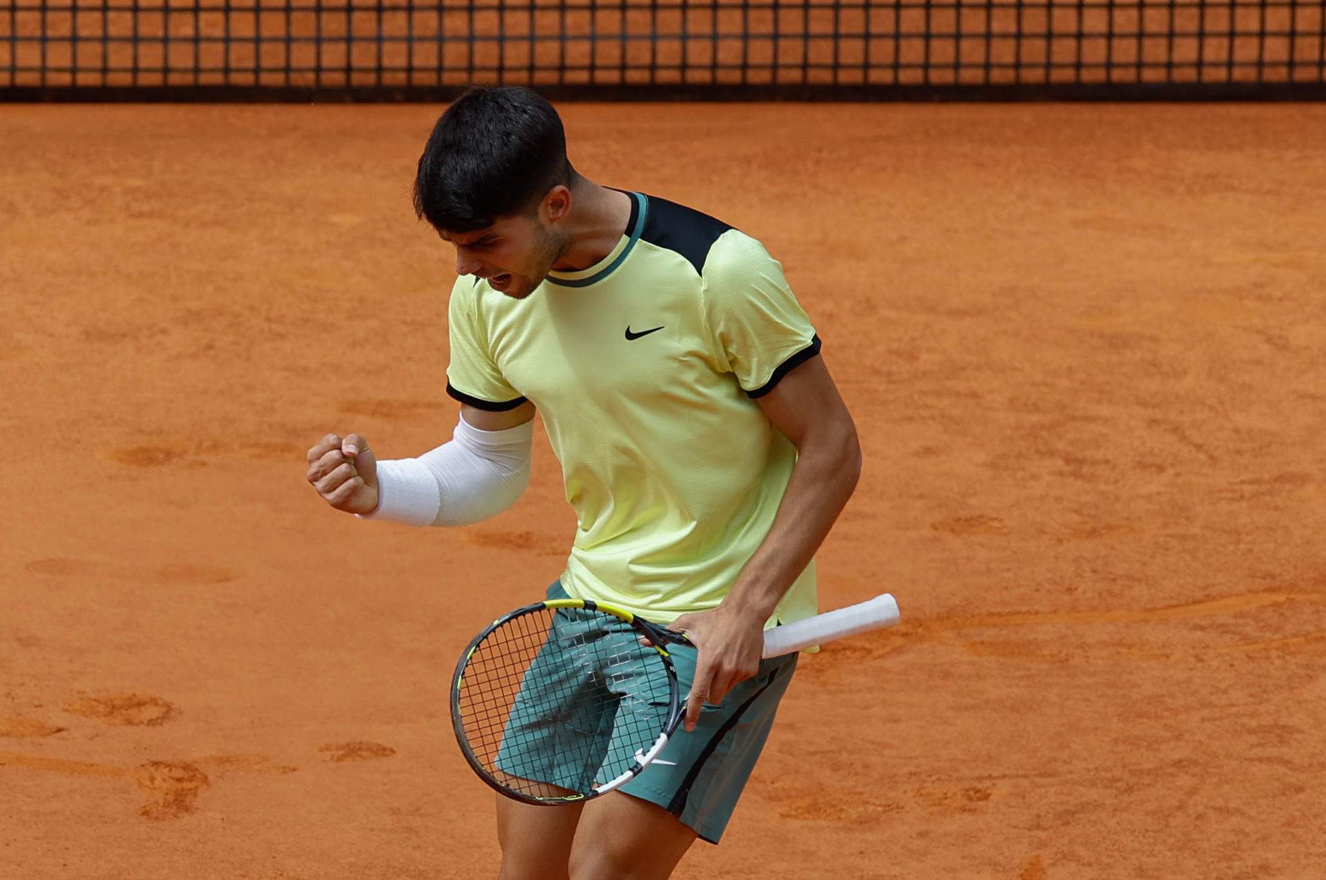 Carlos Alcaraz celebra un punt al Masters 1000 de Madrid / Foto: EFE