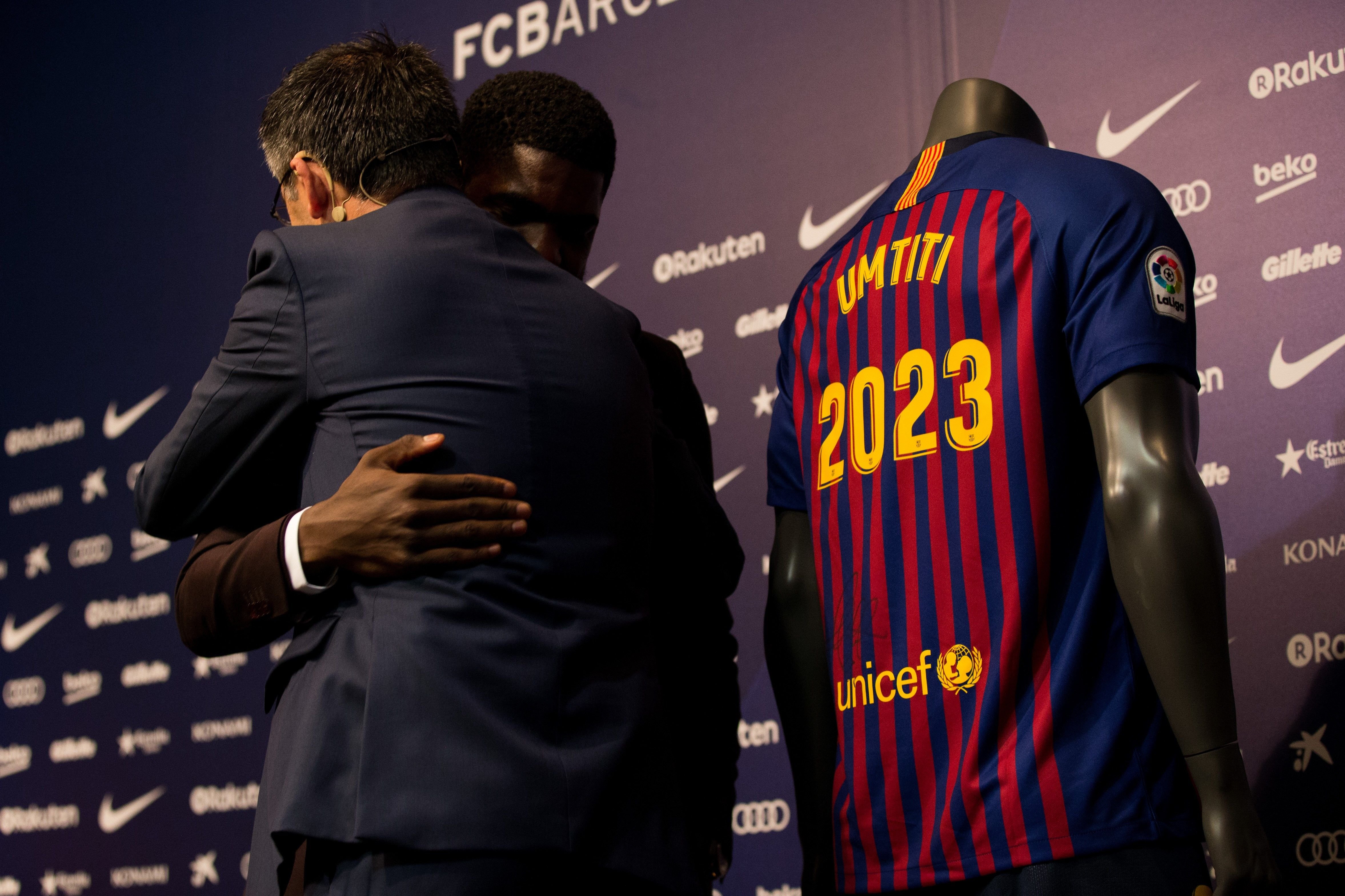 Umtiti i l'elefant a l'habitació