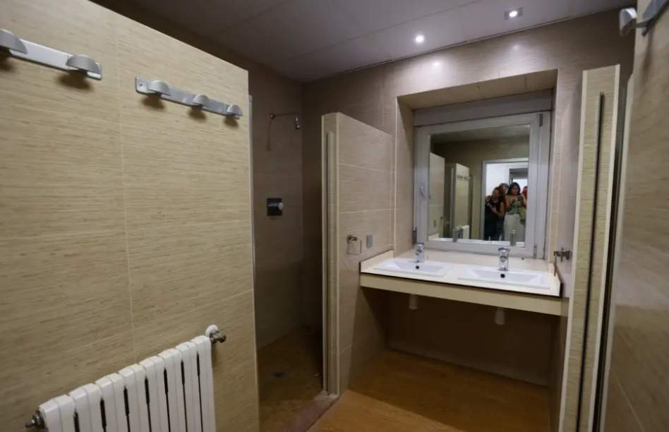 Duchas Academia Militar Zaragoza Leonor EFE Duchas Academia Militar Zaragoza Leonor EFE