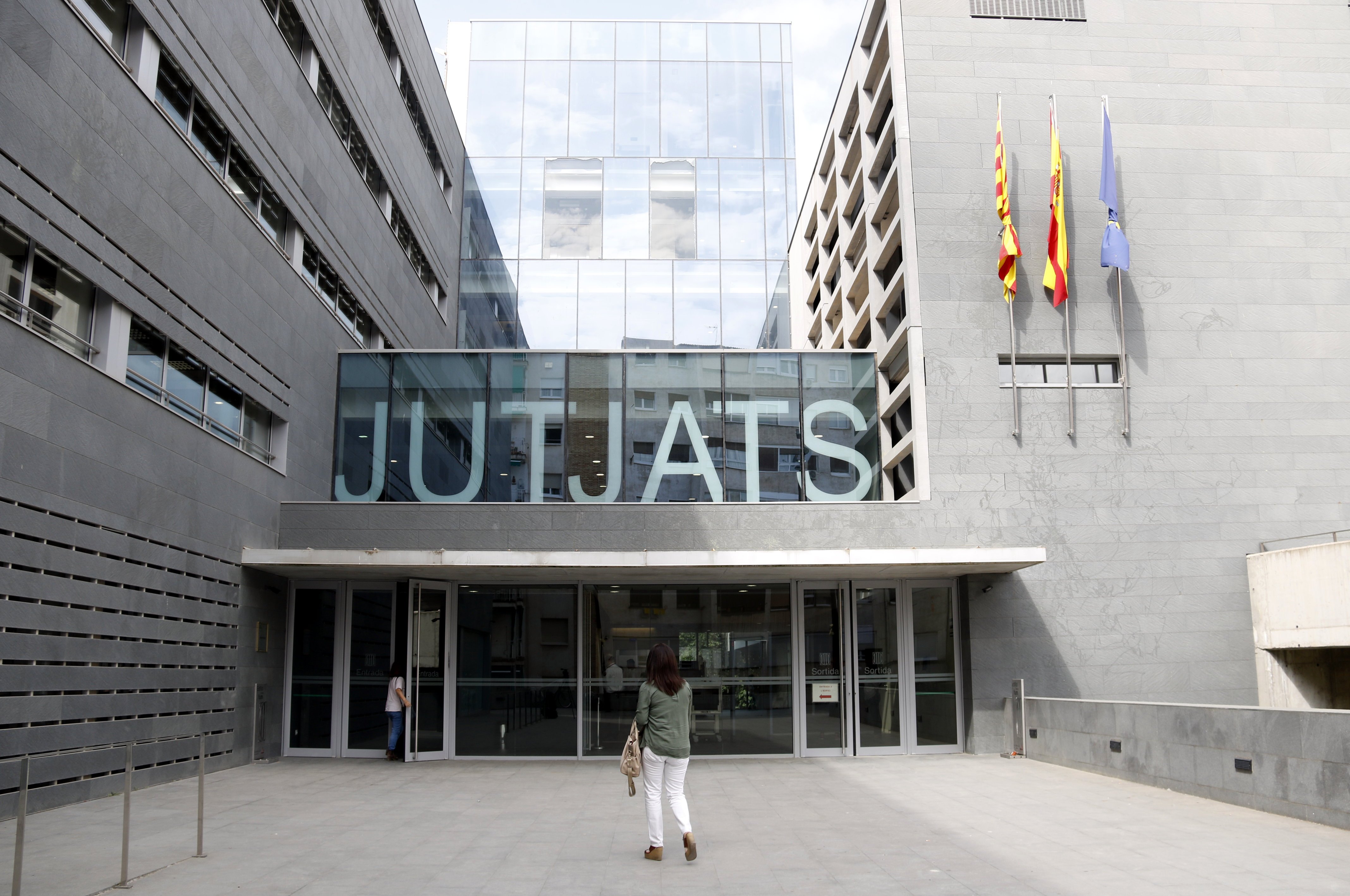 Los guardias civiles del 1-O en Fonollosa dicen que la gente iba "muy bebida"