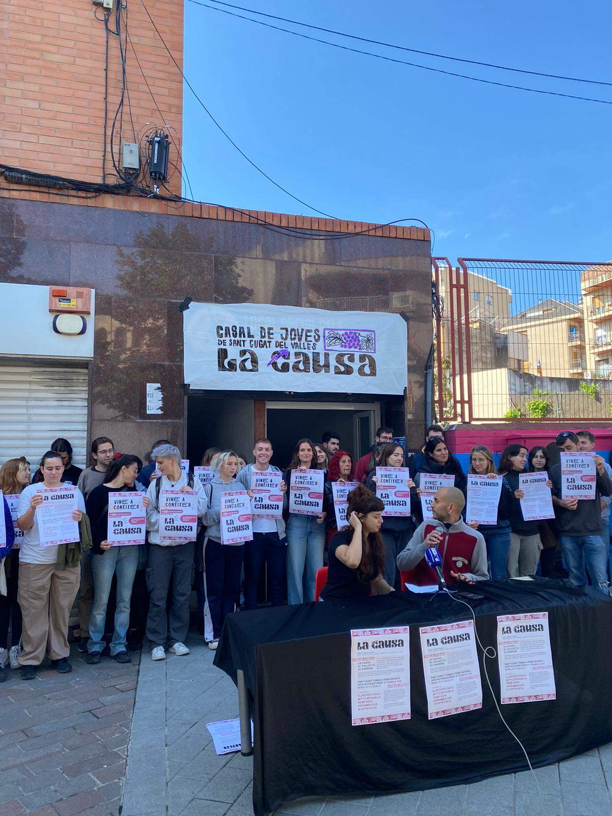 Polèmica per l'ocupació del magatzem de Castellers de Sant Cugat per crear un casal de joves