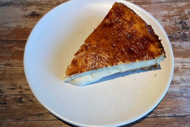 Pastel de queso en el restaurante Fismuler / Foto: Rosa Molinero Trias Pastel de queso en el restaurante Fismuler / Foto: Rosa Molinero Trias