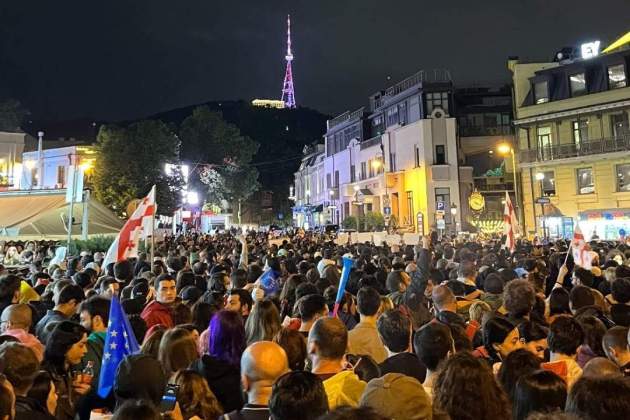 La protesta de este viernes ha atravesado el casco antiguo de Tiflis / Cedida