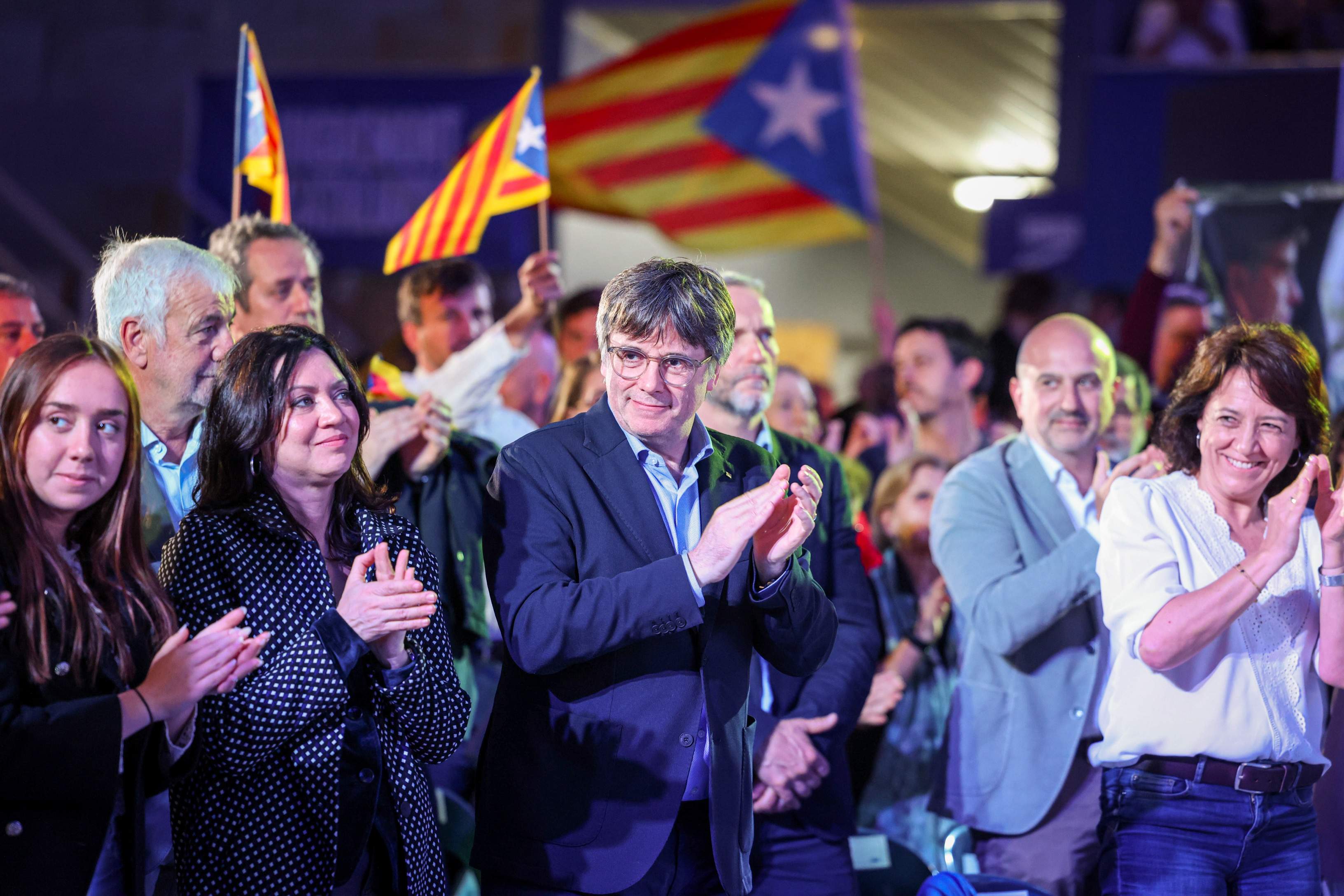 Puigdemont desborda en Argelers y explota contra Illa: "Se manifestaba con PP y Vox. Se acabó ser dóciles"