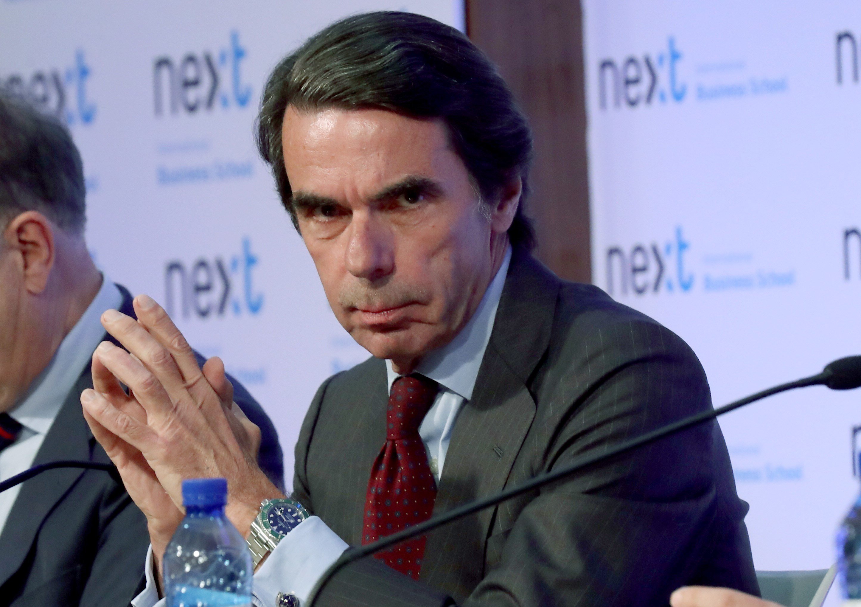 Aznar amenaça de tornar després de la renúncia de Rajoy