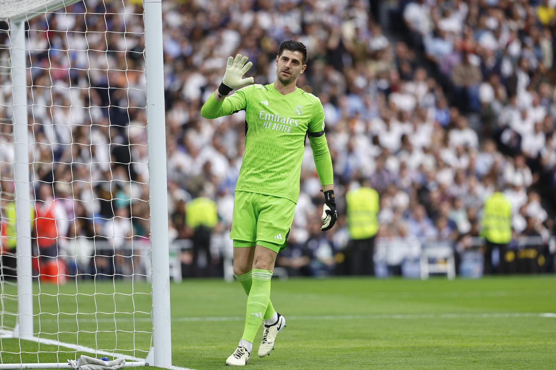Courtois no calla més perquè el Reial Madrid per moments juga amb un menys