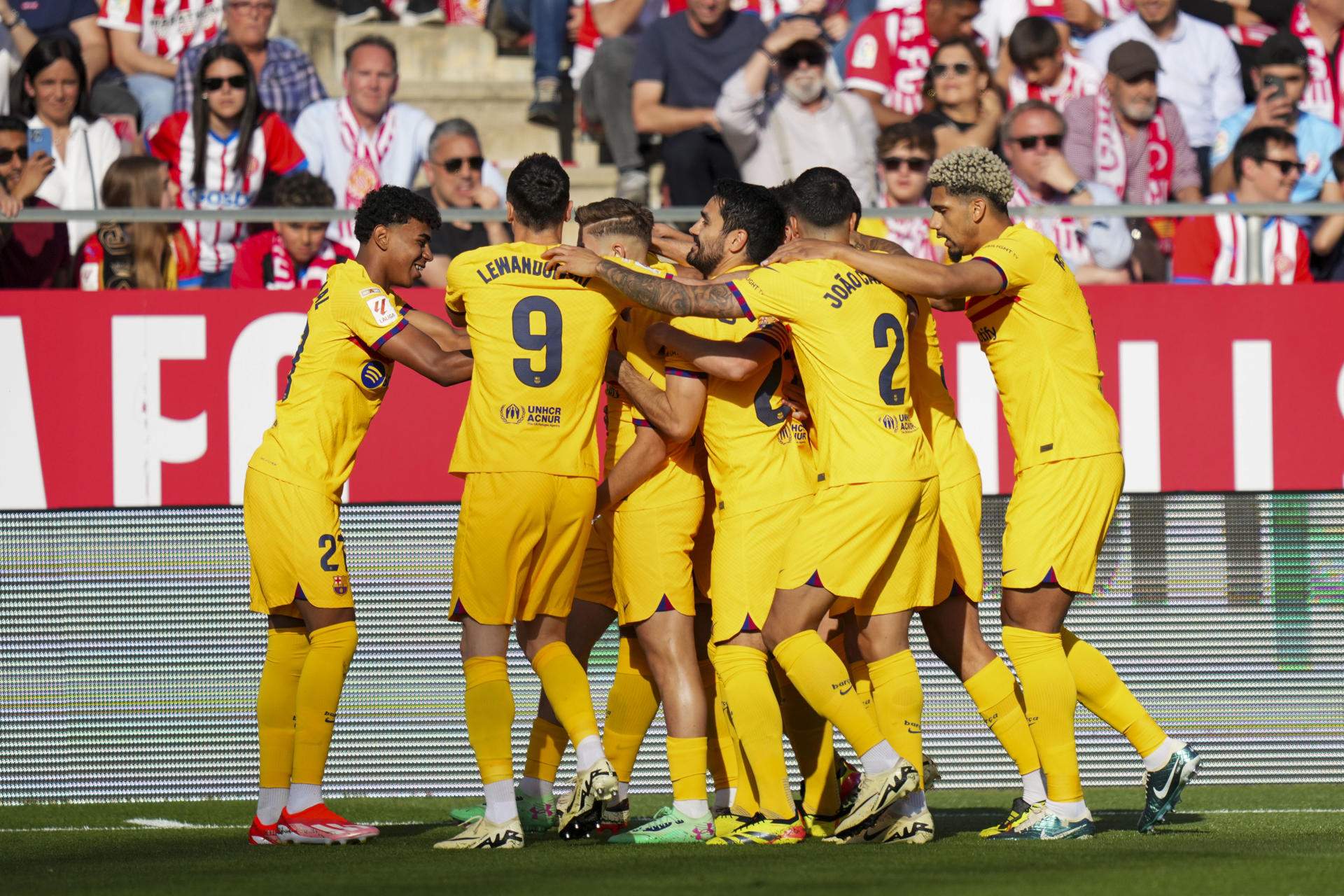 Los jugadores del Barça celebrando el gol de Christensen ante el Girona EFE