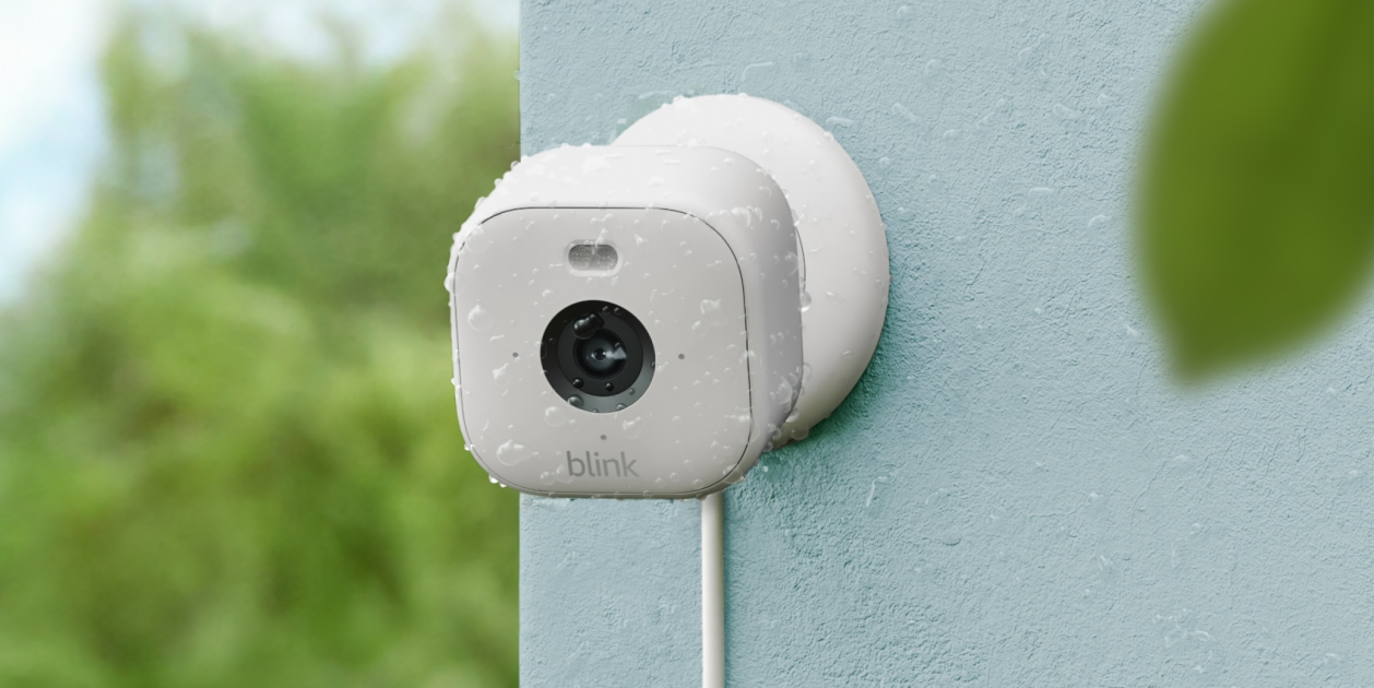 BlinkMini2 Outdoor Dewy Post BlinkMini2 Outdoor Dewy Post