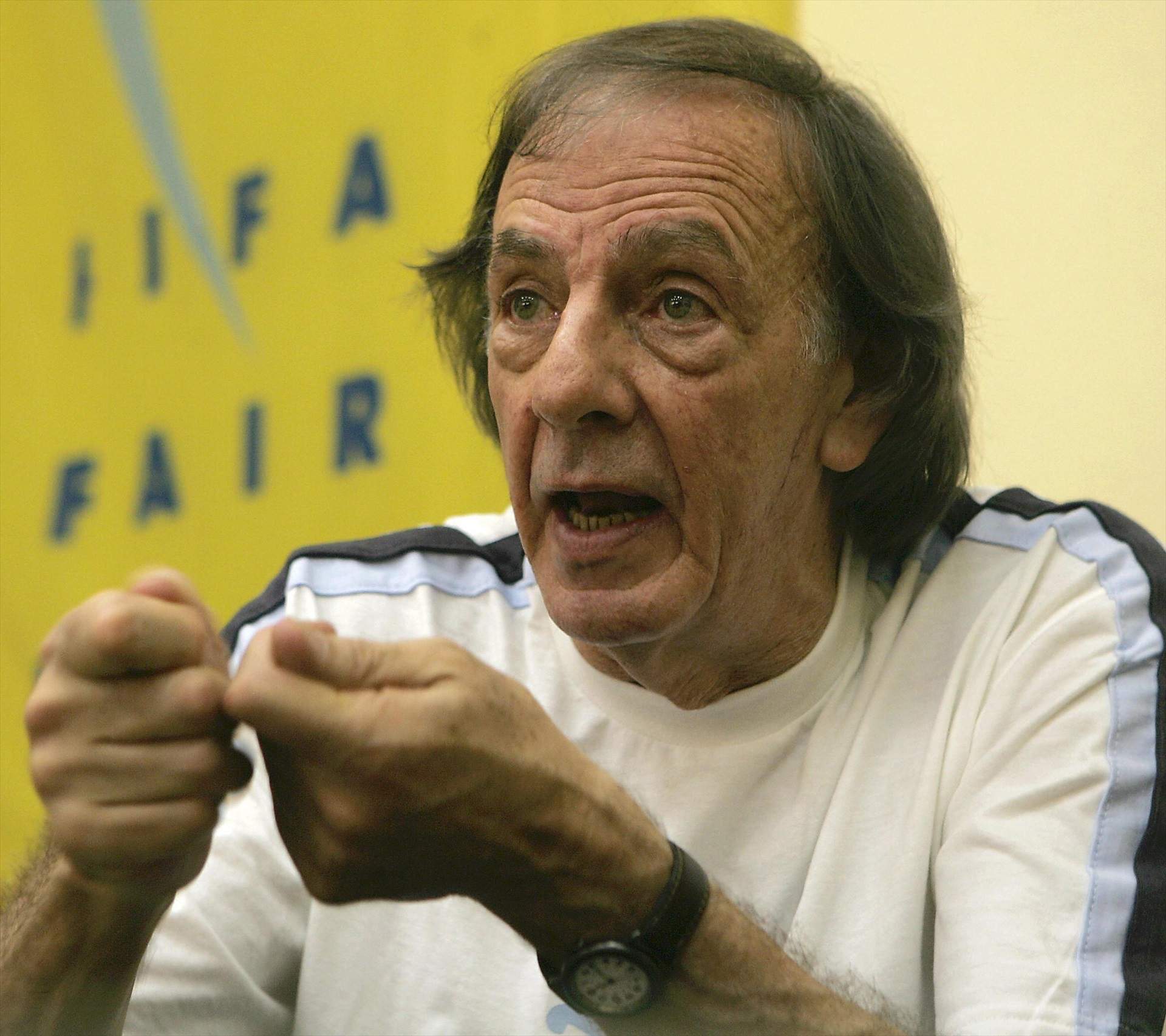 Muere César Luis Menotti, exentrenador del Barça y leyenda del fútbol argentino, a los 85 años