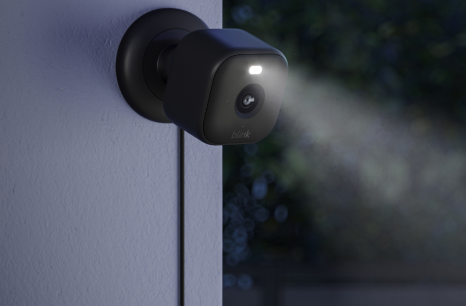 BlinkMini2 Outdoor Spotlight Story BlinkMini2 Outdoor Spotlight Story