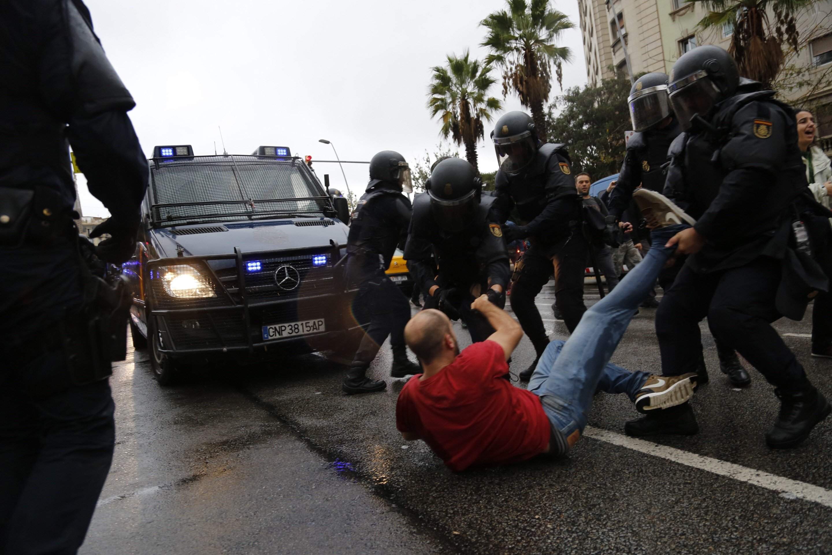 British MPs, peer in Catalonia for the referendum deny allegations of voter violence