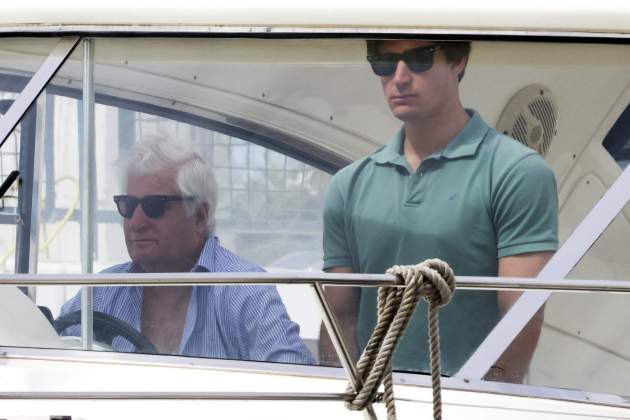 Carlos Fitz James Stuart y su hijo Carlos GTRES Carlos Fitz James Stuart y su hijo Carlos GTRES