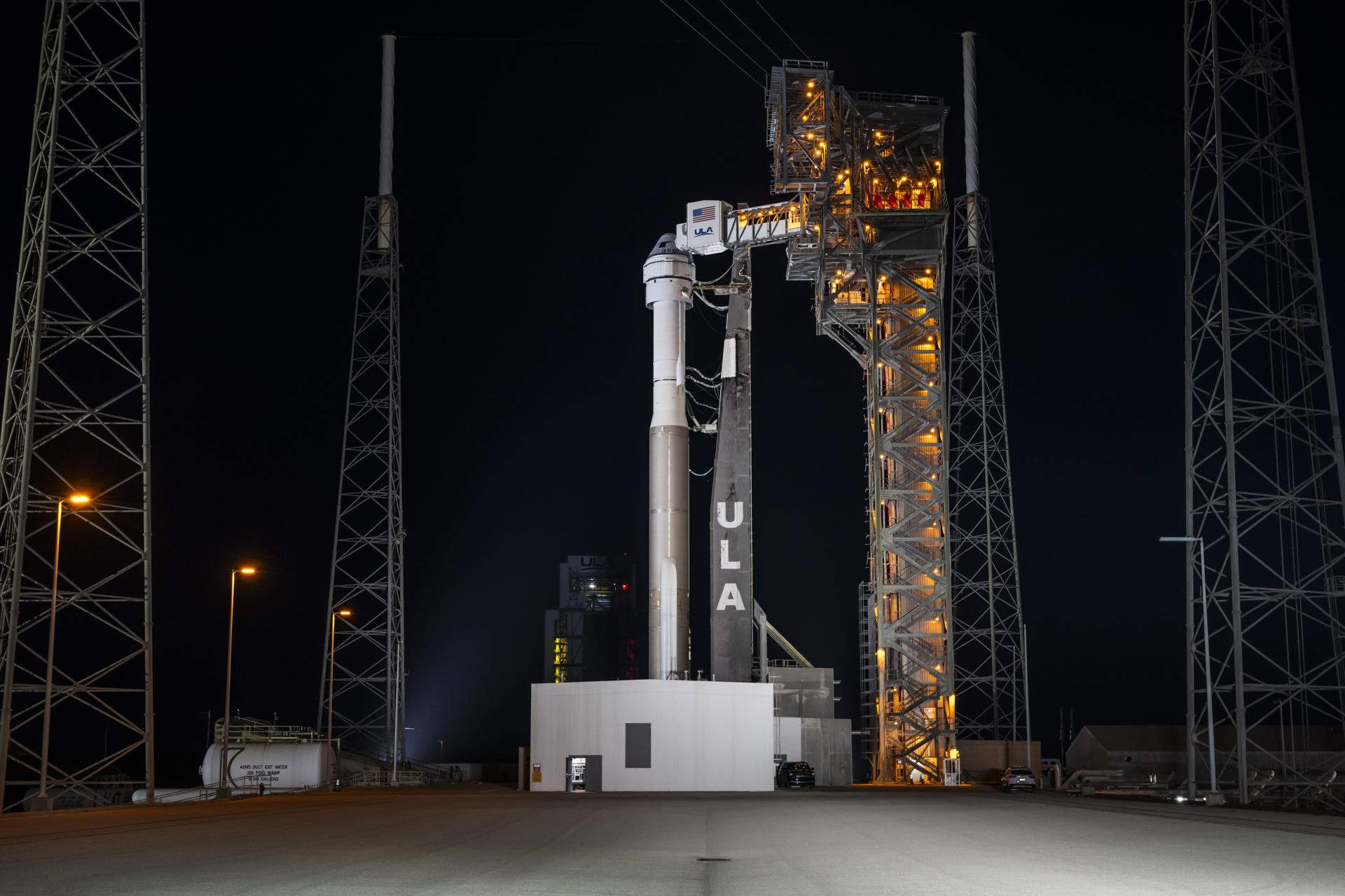 Un satélite fabricado por Boeing estalla en el espacio, dejando decenas de fragmentos peligrosos
