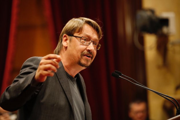 xavier domenech parlament - sergi alcazar xavier domenech parlament - sergi alcazar