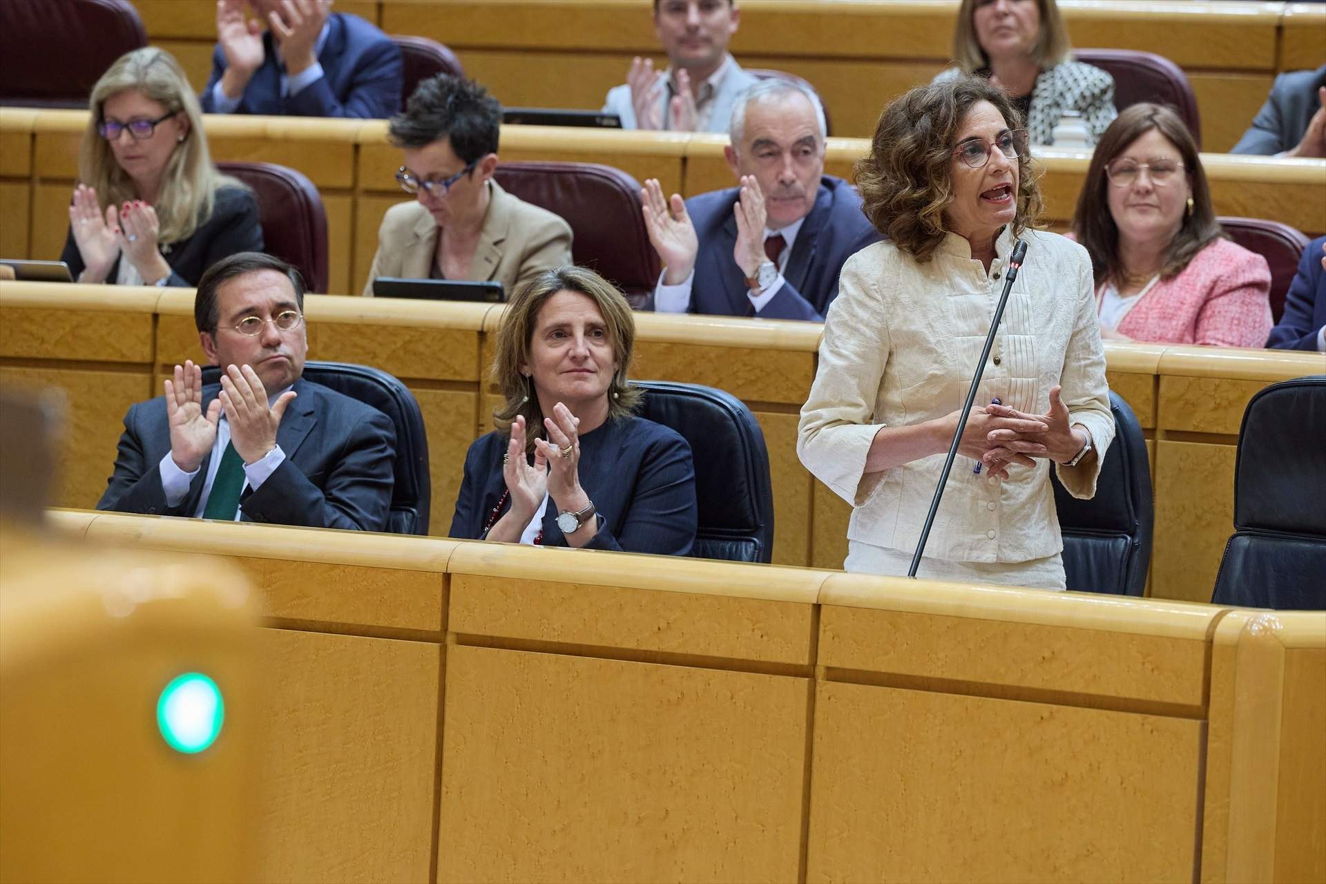 Tenso cara a cara en el Senado entre el Gobierno y el PP por los cinco días de reflexión de Sánchez