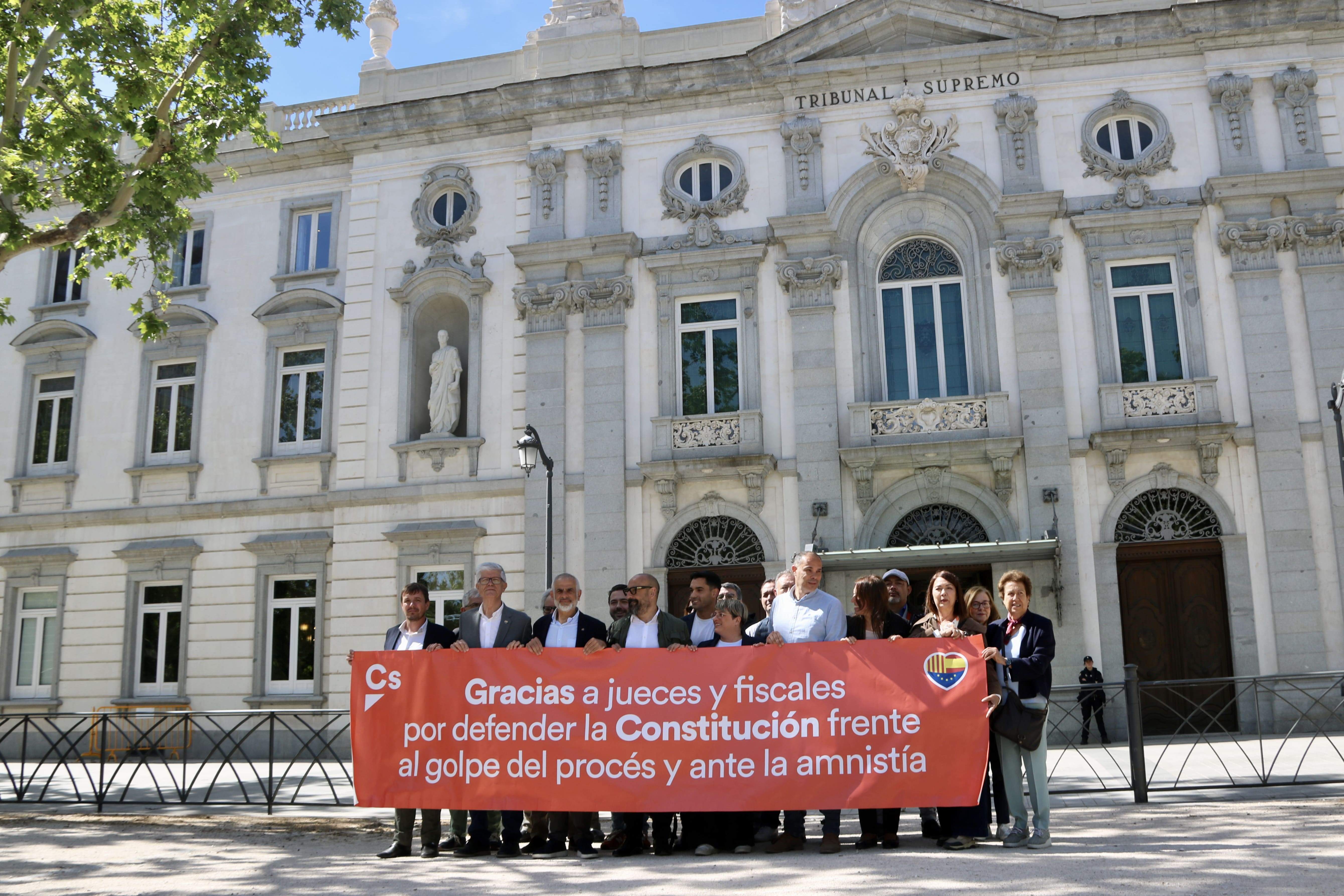 Ciutadans fa campanya a Madrid i "homenatja" els jutges que persegueixen l'independentisme