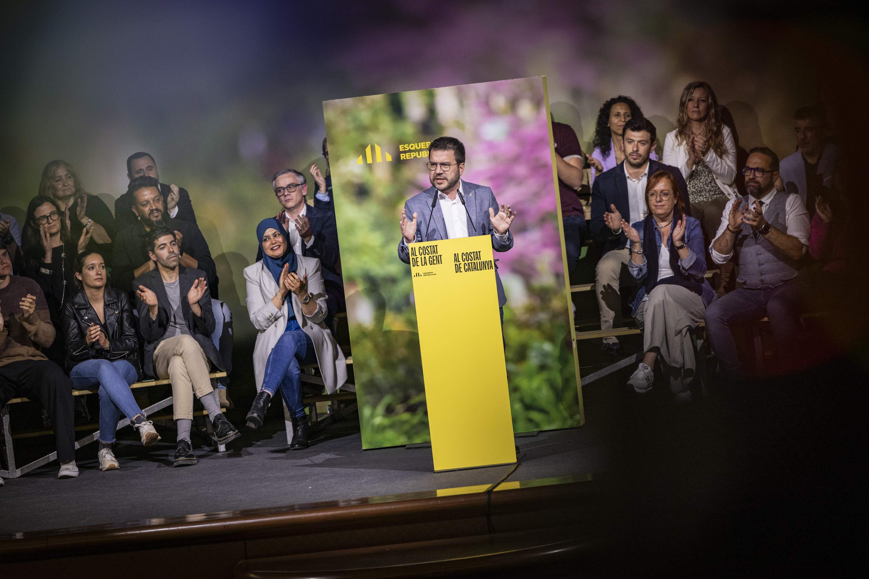 ERC es conjura per revertir les enquestes i conservar la presidència d'Aragonès amb retrets a Junts i PSC