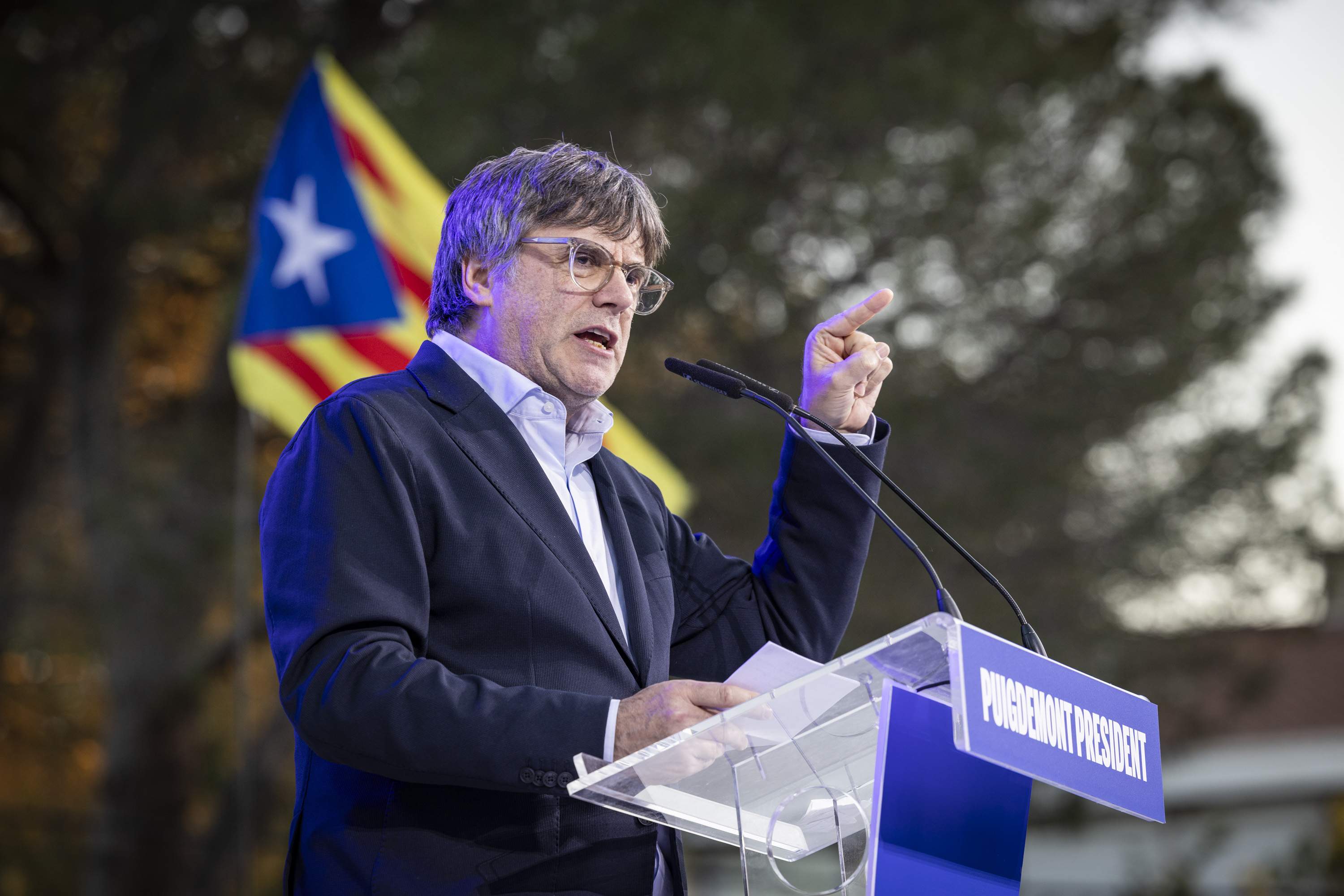 Junts registra la comparecencia de Illa por los nombramientos de la pareja de Paneque y la hermana de Collboni