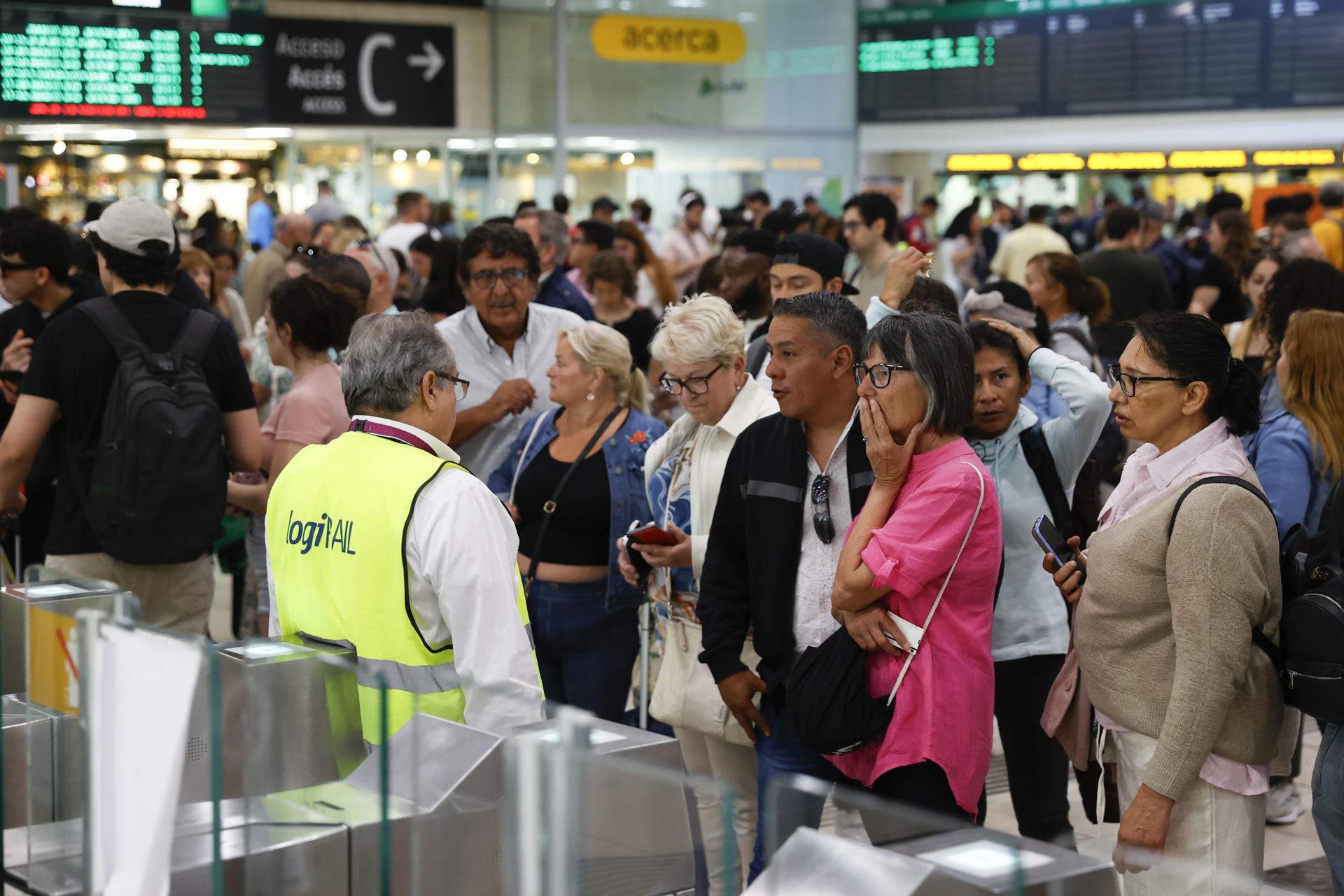 Clamorós silenci del govern espanyol davant el caos a Rodalies en plena jornada electoral