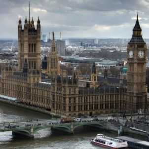 Moción en el Parlamento británico contra la condena a Mas por el 9-N