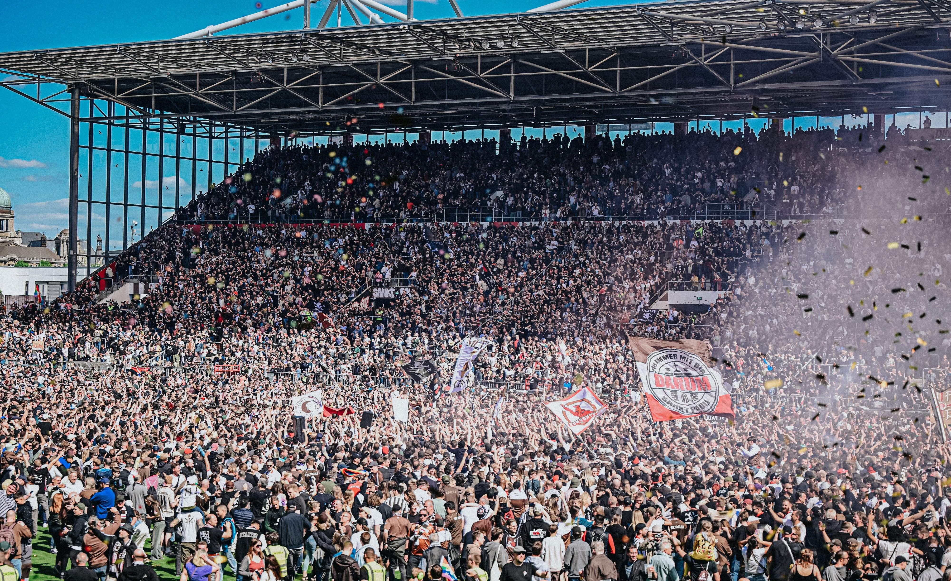 Los piratas del St. Pauli abordan la Bundesliga: vuelven a la máxima categoría 13 años después