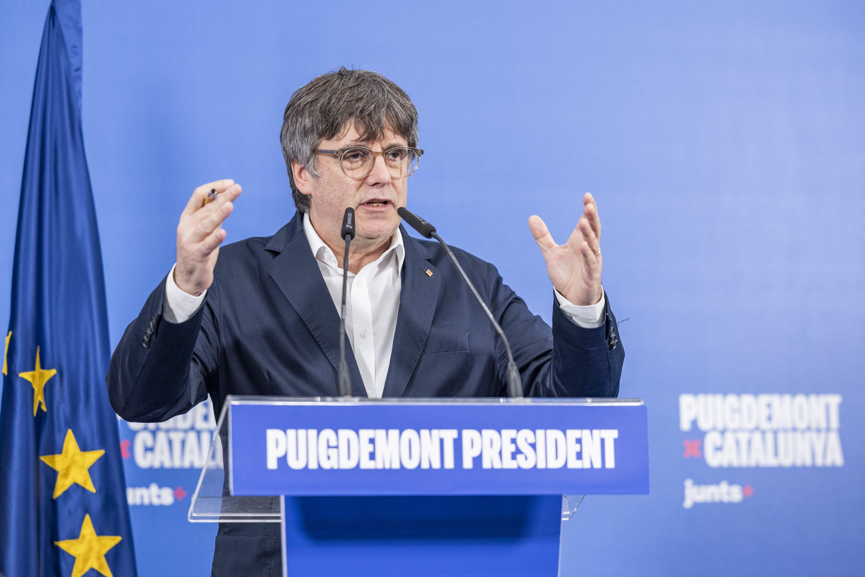 Puigdemont acusa a Sánchez de hacer chantaje con la financiación singular a cambio de investir a Illa