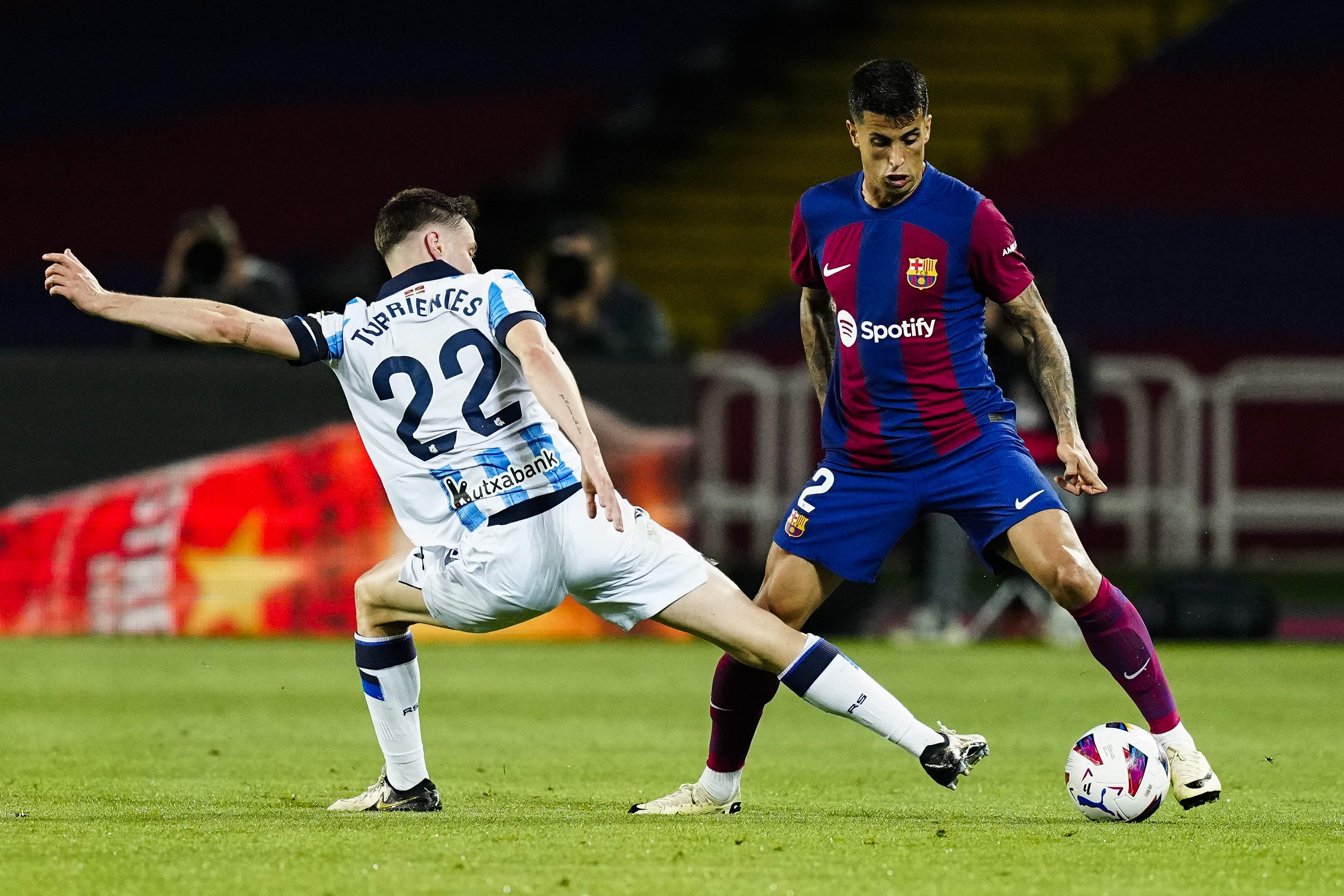 El Manchester City pide 1 jugador del Barça a cambio de Cancelo