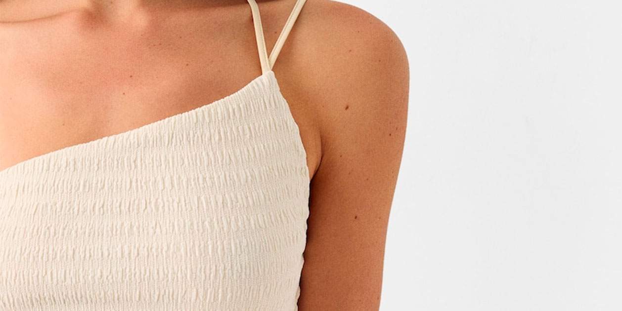 Que se pare el mundo porque este vestido de Bershka por 25,99 euros es el chollo en mayúsculas