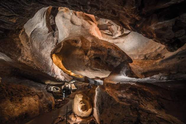 Coves de Sara. Font Grottes de Sare Coves de Sara. Font Grottes de Sare