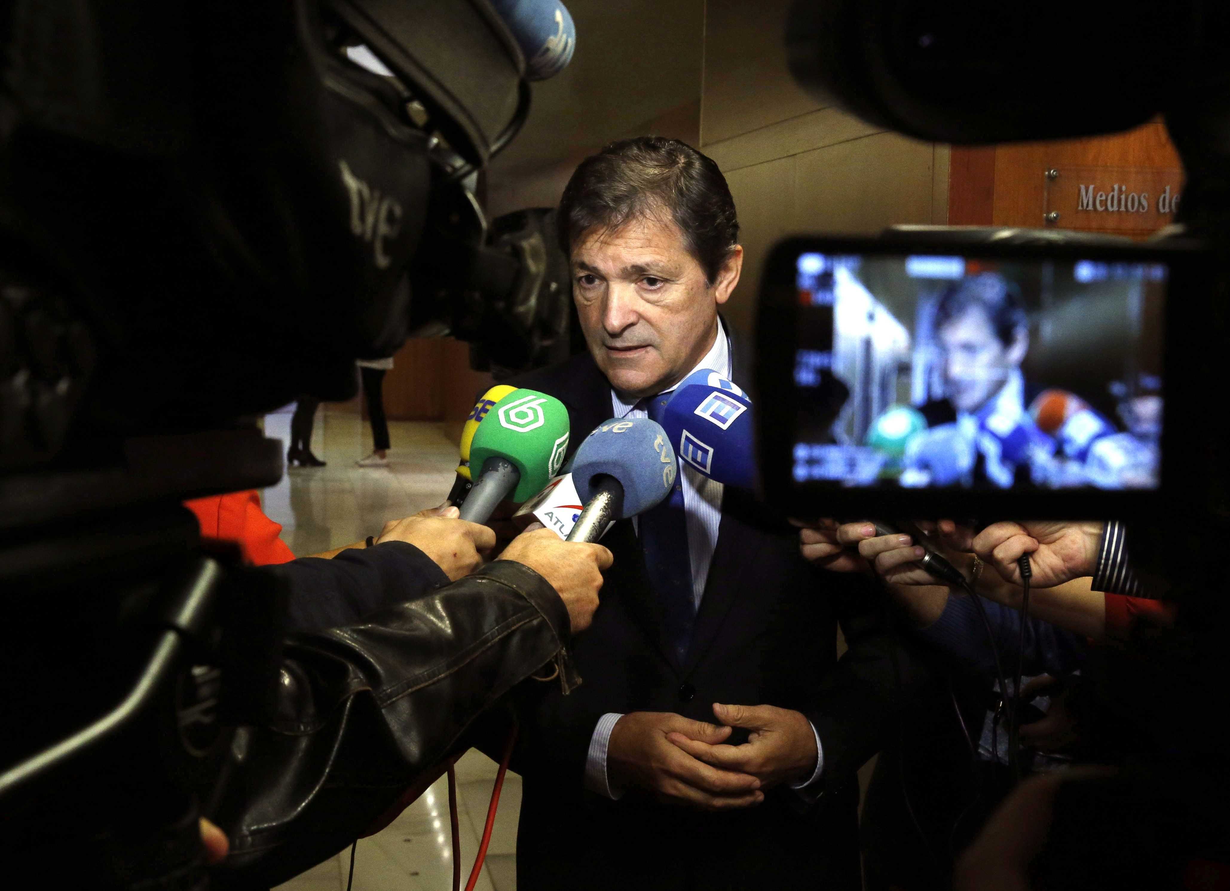 La gestora del PSOE apuesta por la abstención en segunda vuelta