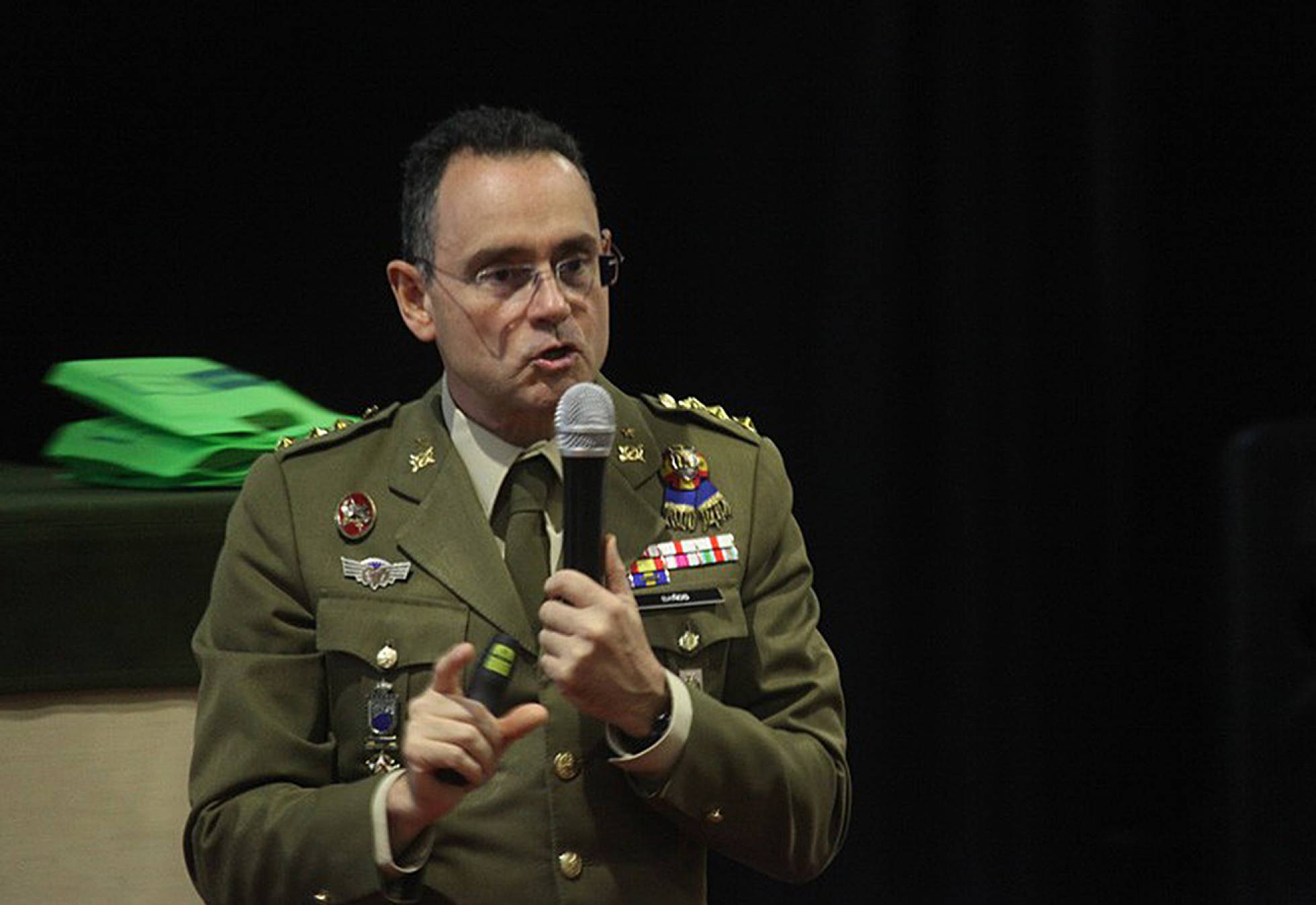 The Spanish director of national security believes in UFOs