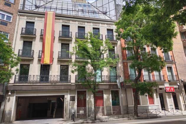 Bandera espanyola Ferraz seu PSOE M.O Bandera espanyola Ferraz seu PSOE M.O