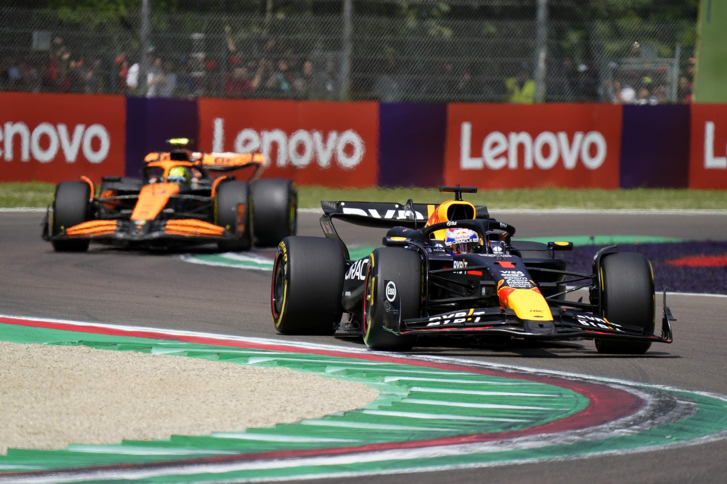 Max Verstappen aguanta la pressió de Lando Norris a Imola i reforça el seu lideratge en el Mundial de F1