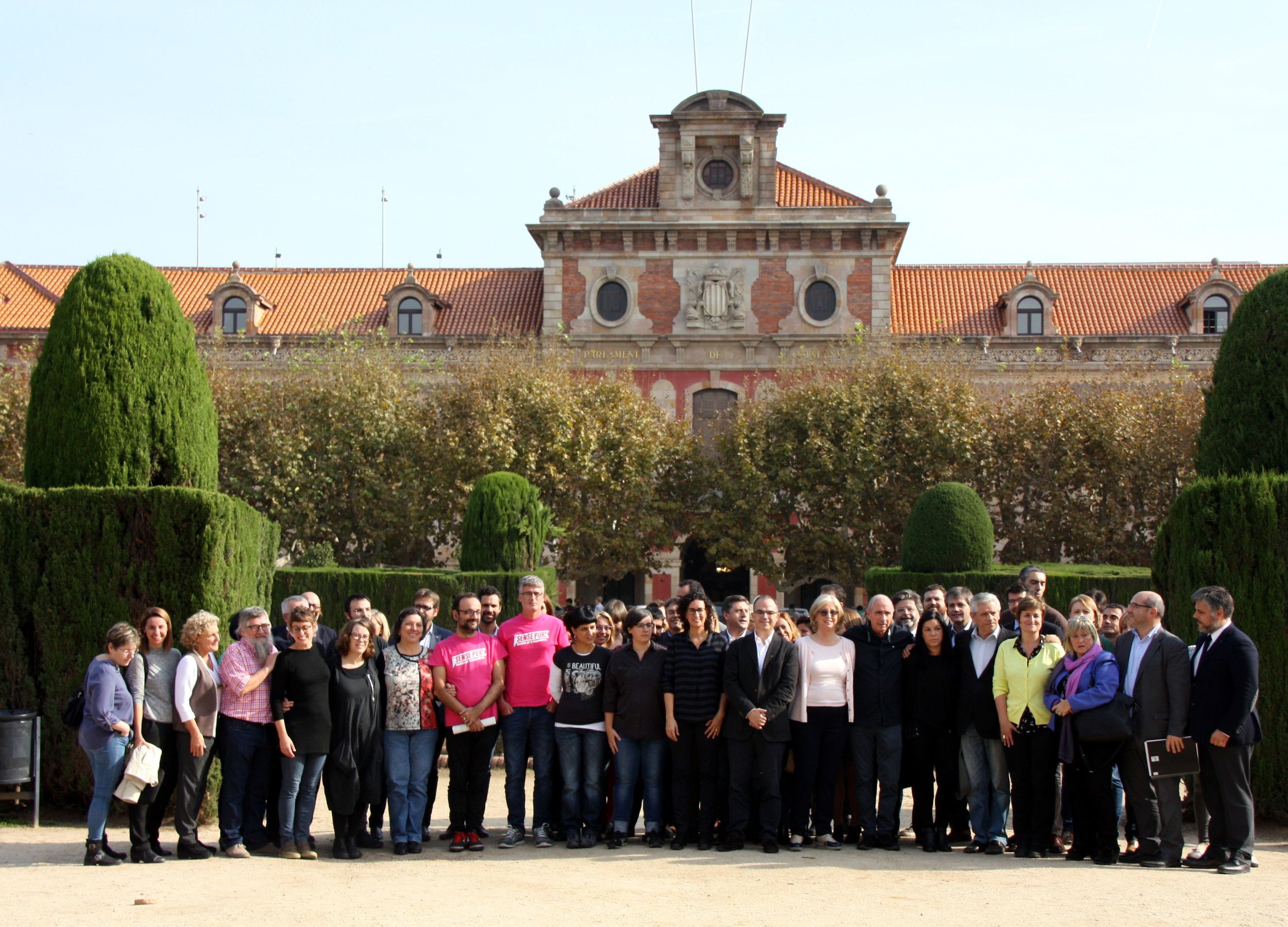 JxSí i la CUP adverteixen que no defalliran malgrat la persecució judicial dels càrrecs electes