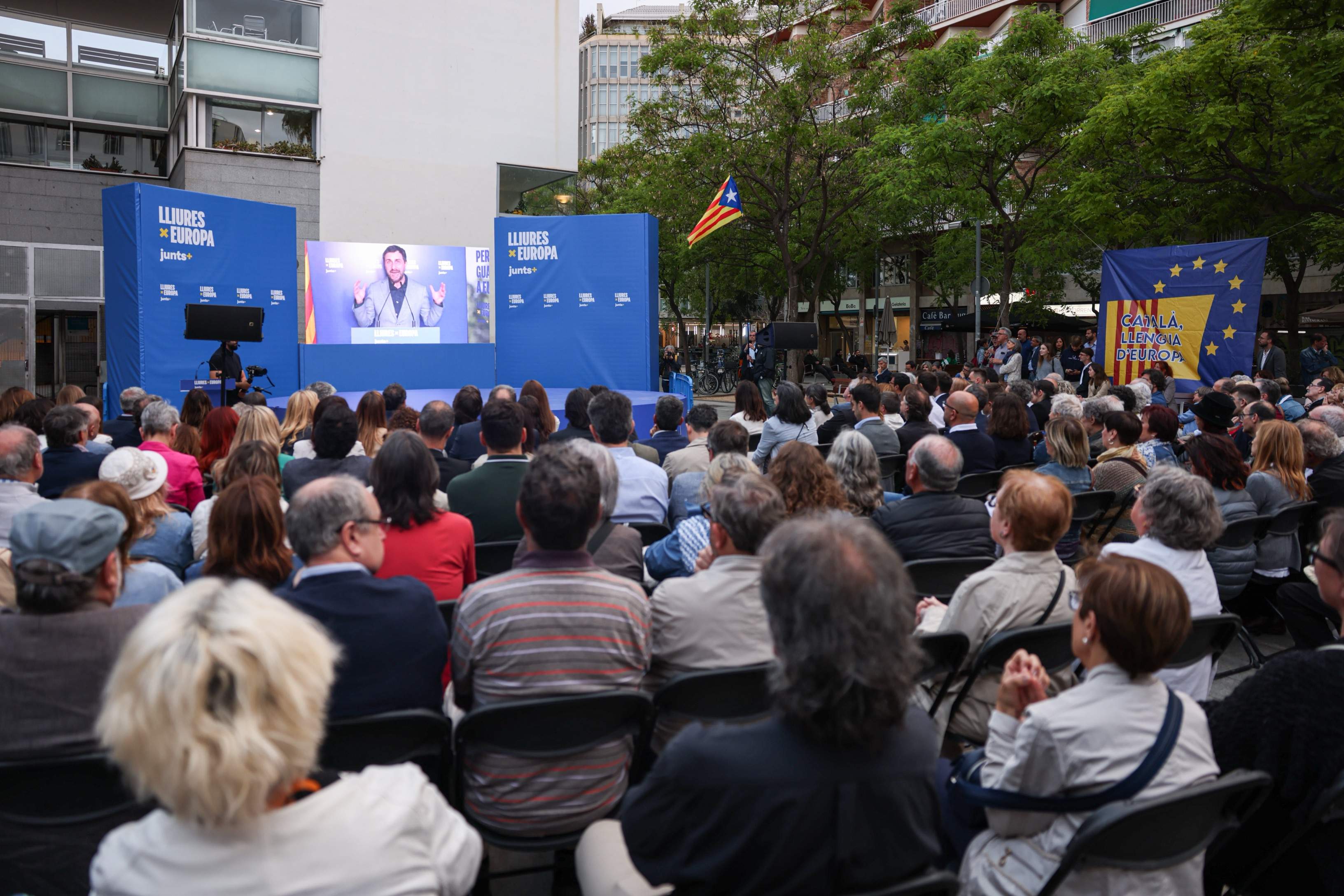 Puigdemont y Comín sacan pecho de los éxitos del exilio y alertan contra la españolización del 9-J