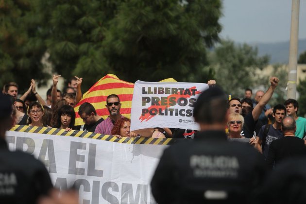 Antifeixistes mani TV3 policia espanyola  Carles Palacio