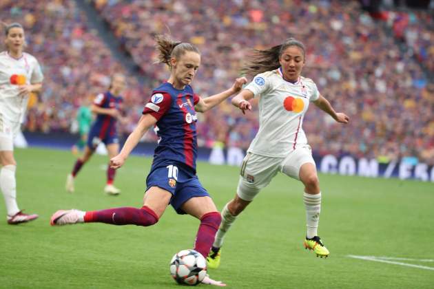 Graham Hansen centra en el Barça - Olympique Lyon de la final de la Champions Femenina / Foto: EFE Graham Hansen centra en el Barça - Olympique Lyon de la final de la Champions Femenina / Foto: EFE