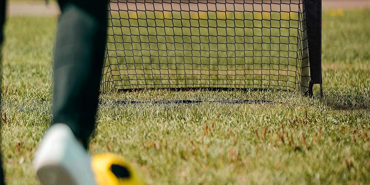 Estas 2 mini porterías convierten cualquier jardín o terraza en un campo de fútbol