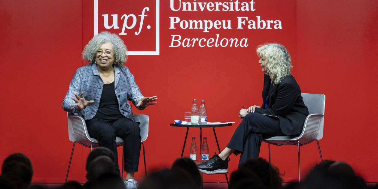 Conversación Mònica Terribas y Angela Davis, escritora, UPF, pompeu Fabra09 Conversación Mònica Terribas y Angela Davis, escritora, UPF, pompeu Fabra09